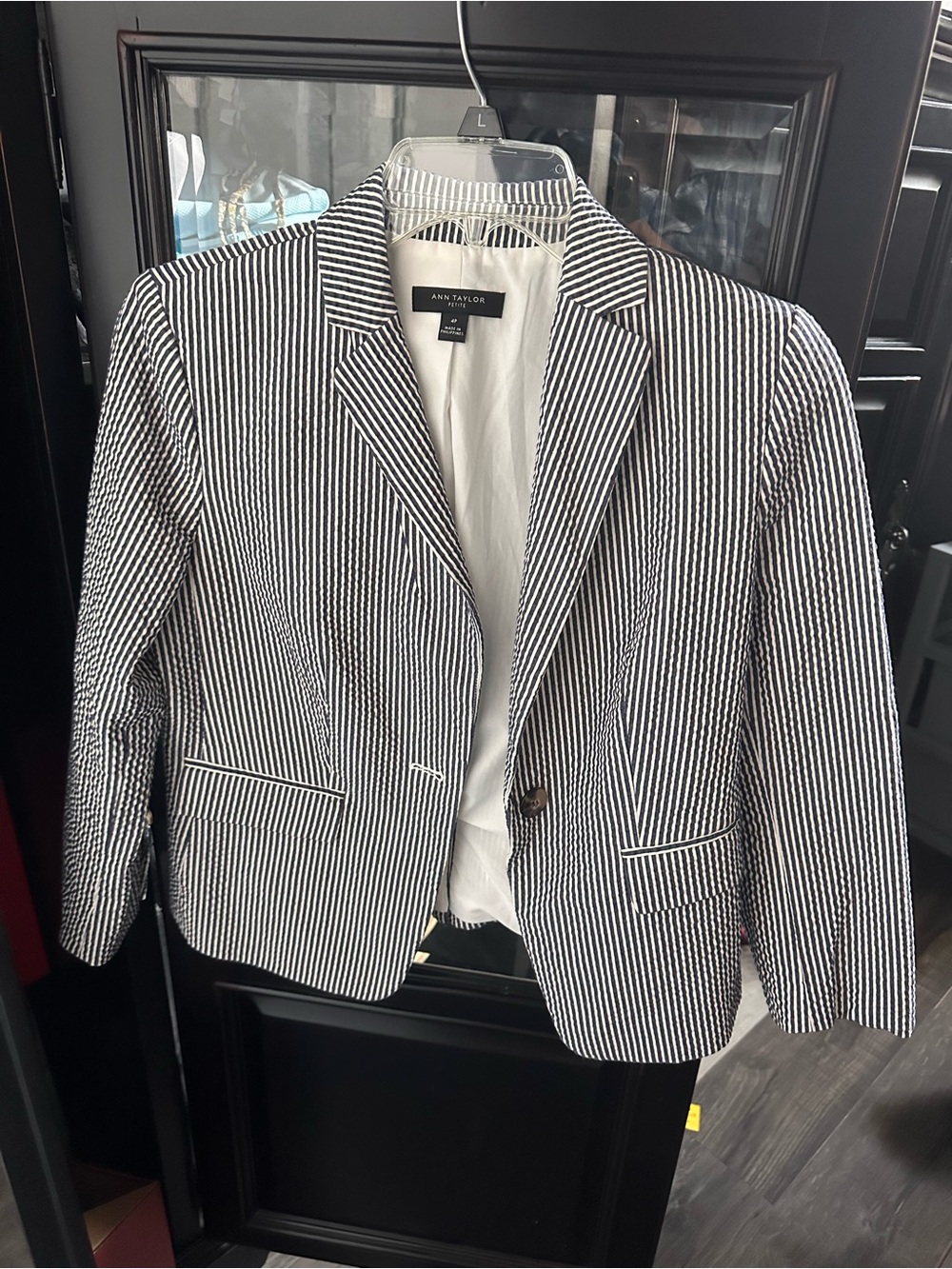 Ann Taylor Blue and White Seersucker Blazer size 4p
